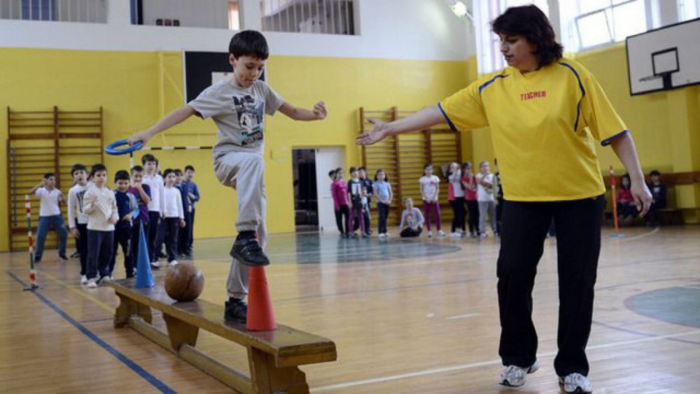 O elevă de 11 ani a murit la scurt timp după terminarea orei de sport